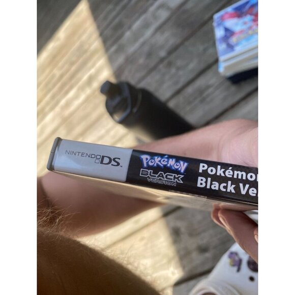 Authentic Pokemon Black Version Nintendo DS Complete in Box Case with Inserts - Picture 4 of 7